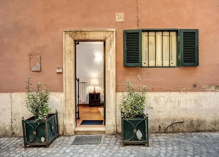 Charlotte Luxury Coronari * Rome