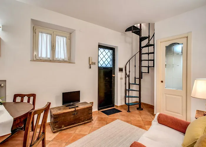 Apartment Charlotte Luxury Coronari Rome